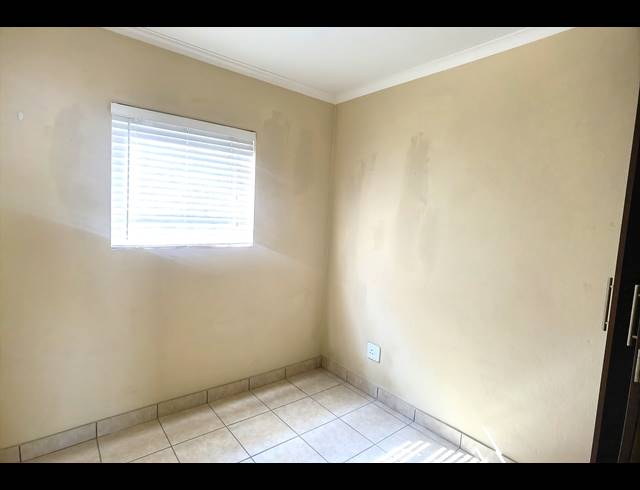 3 BEDROOM FREESTANDING FOR SALE IN KOSMOSDAL
